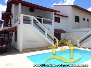 Casa - Sobrado com 4 dormitórios (sendo 1 suite(s)) a 30,00 metros praia.