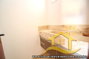 Casa - Assobradada com 4 dormitórios (sendo 4 suite(s)) a 1200,00 metros praia.