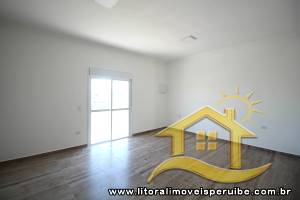 Casa - Assobradada com 4 dormitórios (sendo 4 suite(s)) a 1200,00 metros praia.