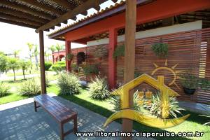 Casa - Assobradada com 4 dormitórios (sendo 4 suite(s)) a 1200,00 metros praia.