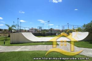 Casa - Assobradada com 4 dormitórios (sendo 4 suite(s)) a 1200,00 metros praia.