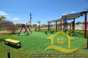 Casa - Assobradada com 4 dormitórios (sendo 4 suite(s)) a 1200,00 metros praia.