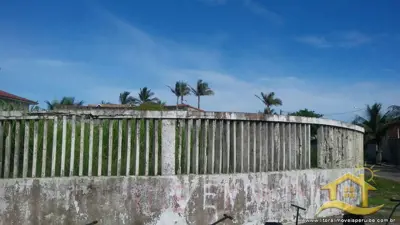 Terreno - Amplo com 0 dormitórios (sendo 0 suite(s)) a 0,00 metros praia.
