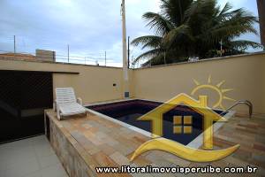 Casa - Térrea com 3 quartos (sendo 1 suite(s)) a 700,00 metros praia.