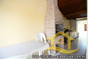 Casa - Térrea com 3 quartos (sendo 1 suite(s)) a 700,00 metros praia.