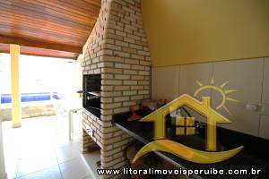 Casa - Térrea com 3 quartos (sendo 1 suite(s)) a 700,00 metros praia.