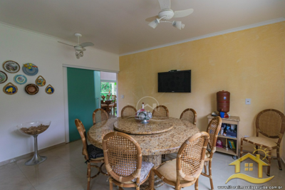 Casa - Sobrado com 4 dormitórios (sendo 4 suite(s)) a 3,00 metros praia.