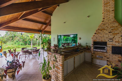 Casa - Sobrado com 4 dormitórios (sendo 4 suite(s)) a 3,00 metros praia.