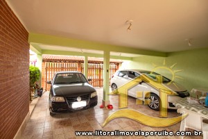 Casa - Térrea com piscina com 4 dormitórios (sendo 4 suite(s)) a 0,00 metros praia.