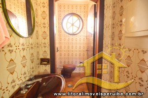 Casa - Térrea com piscina com 4 dormitórios (sendo 4 suite(s)) a 0,00 metros praia.