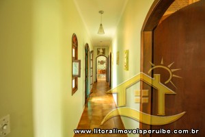 Casa - Térrea com piscina com 4 dormitórios (sendo 4 suite(s)) a 0,00 metros praia.