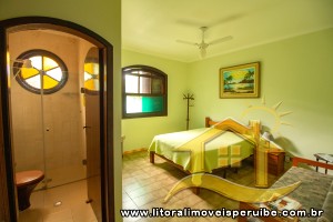 Casa - Térrea com piscina com 4 dormitórios (sendo 4 suite(s)) a 0,00 metros praia.