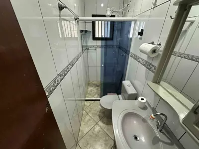 Casa - Térrea com 3 quartos (sendo 2 suite(s)) a 1000,00 metros praia.