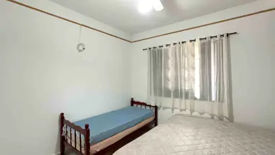 Casa - Mezanino com 4 dormitórios (sendo 1 suite(s)) a 600,00 metros praia.