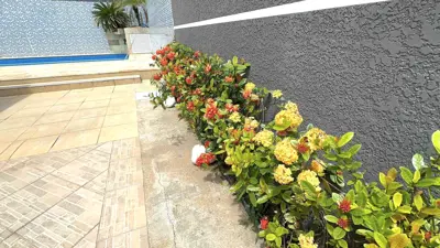 Casa - Mezanino com 4 dormitórios (sendo 1 suite(s)) a 600,00 metros praia.