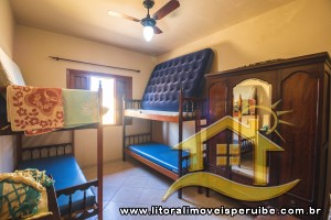 Casa - Térrea com 3 quartos (sendo 2 suite(s)) a 200,00 metros praia.