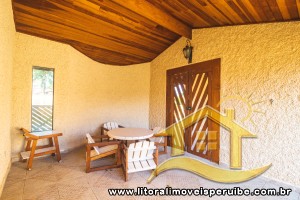 Casa - Térrea com 3 quartos (sendo 2 suite(s)) a 200,00 metros praia.
