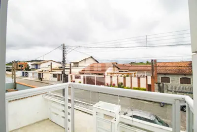 Casa - Sobrado com 4 dormitórios (sendo 4 suite(s)) a 200,00 metros praia.
