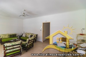 Casa - Térrea com 3 dormitórios (sendo 3 suite(s)) a 200,00 metros praia.