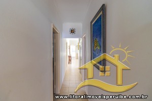 Casa - Térrea com 3 dormitórios (sendo 3 suite(s)) a 200,00 metros praia.