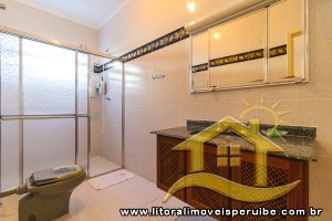 Casa - Térrea com 3 dormitórios (sendo 3 suite(s)) a 200,00 metros praia.
