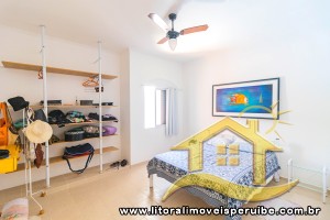 Casa - Térrea com 3 dormitórios (sendo 3 suite(s)) a 200,00 metros praia.