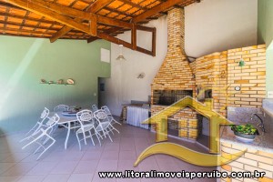 Casa - Térrea com 3 dormitórios (sendo 3 suite(s)) a 200,00 metros praia.