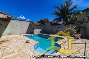 Casa - Térrea com 3 dormitórios (sendo 3 suite(s)) a 200,00 metros praia.