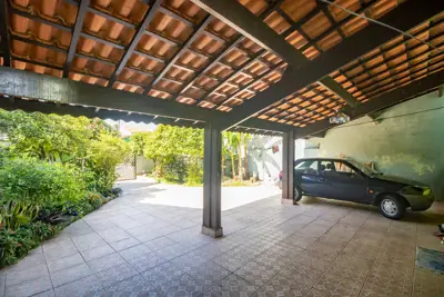 Casa - Térrea com 2 dormitórios (sendo 1 suite(s)) a 1000,00 metros praia.