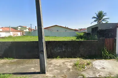 Terreno - Murado com  dormitórios  a 500,00 metros praia.