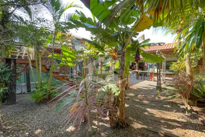 Hotel - Pousada com  dormitórios  a 1000,00 metros praia.