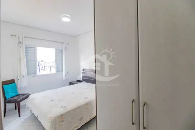 Casa - Sobrado com 6 dormitórios (sendo 3 suite(s)) a 20,00 metros praia.