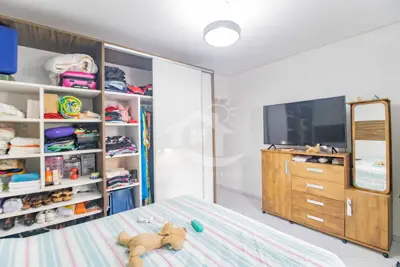 Casa - Sobrado com 6 dormitórios (sendo 3 suite(s)) a 20,00 metros praia.