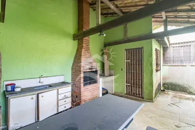 Terreno - Murado com 2 quartos (sendo 2 suite(s)) a 0,00 metros praia.