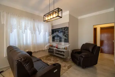 Casa - Térrea com 3 quartos (sendo 1 suite(s)) a 200,00 metros praia.