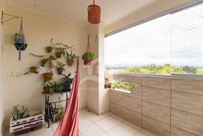 Apartamento - Amplo com 2 dormitórios (sendo 1 suite(s)) a 900,00 metros praia.