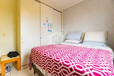 Apartamento - Amplo com 2 dormitórios (sendo 1 suite(s)) a 900,00 metros praia.
