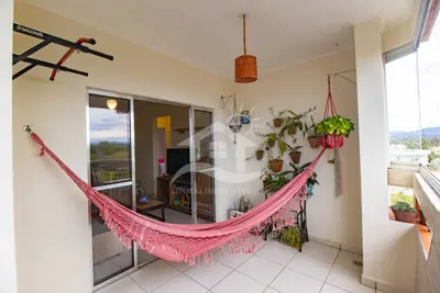 Apartamento - Amplo com 2 dormitórios (sendo 1 suite(s)) a 900,00 metros praia.