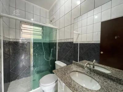 Apartamento - Amplo com 3 quartos (sendo 1 suite(s)) a 500,00 metros praia.