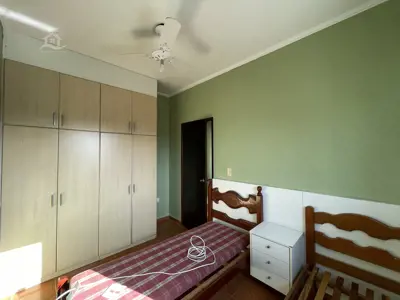 Apartamento - Amplo com 3 quartos (sendo 1 suite(s)) a 500,00 metros praia.