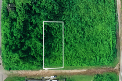 Terreno - Amplo com  quartos  a 2000,00 metros praia.