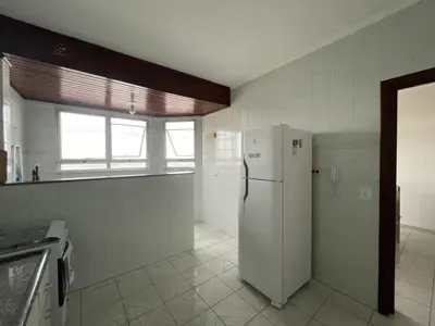 Apartamento - Amplo com 2 dormitórios (sendo 1 suite(s)) a 700,00 metros praia.