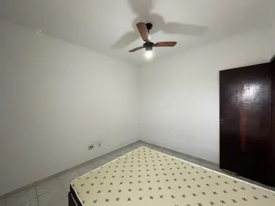 Apartamento - Amplo com 2 dormitórios (sendo 1 suite(s)) a 700,00 metros praia.