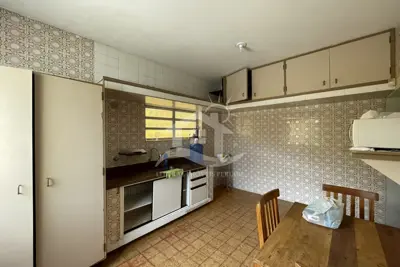 Casa - Térrea com piscina com 2 dormitórios (sendo 1 suite(s)) a 800,00 metros praia.