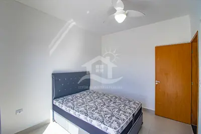 Casa - Sobrado com 4 dormitórios (sendo 2 suite(s)) a 100,00 metros praia.